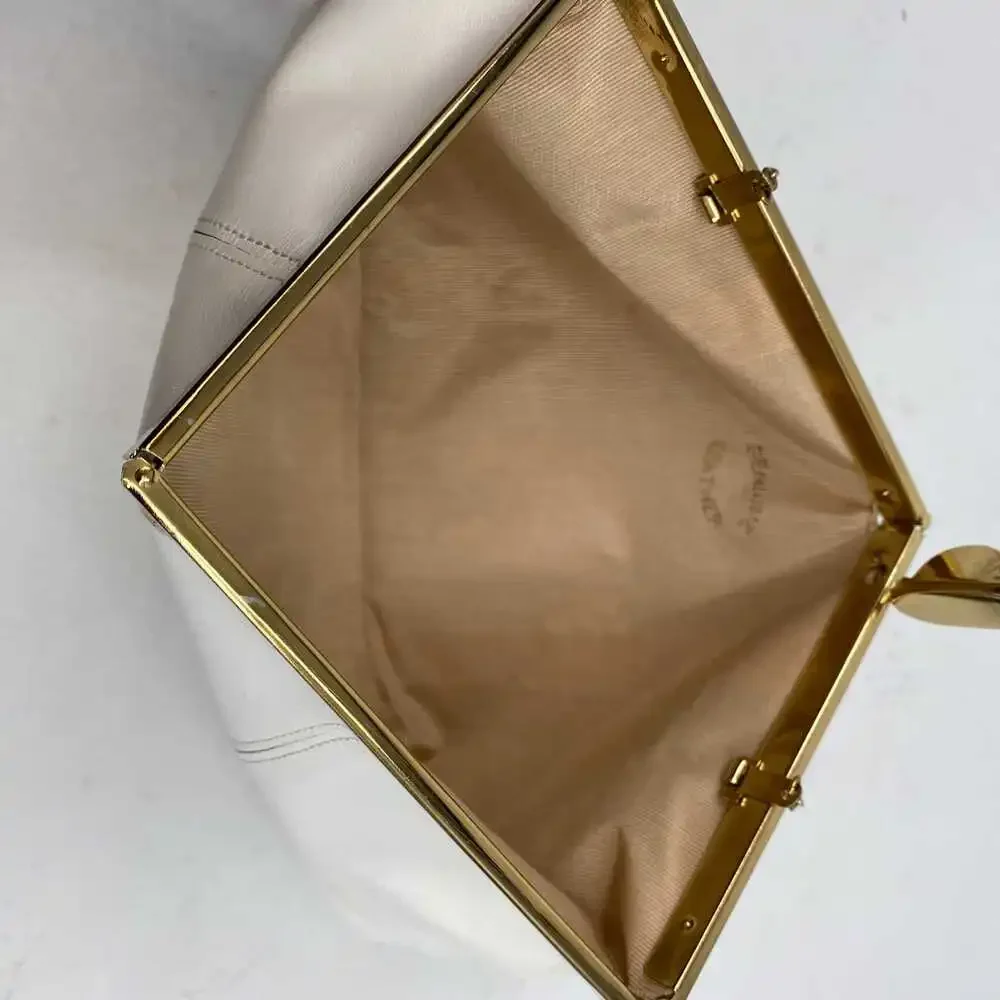 Vintage White Leather Clutch | OS Regular | Women’s